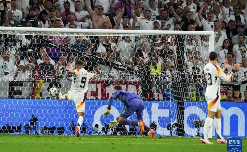 东京奥运会今日精彩赛事回顾：精彩瞬间与顶尖对决